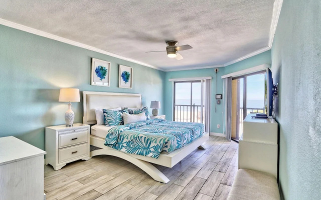 Land's End 10-303 Beach Front - Premier