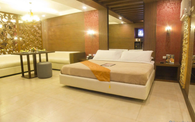 Victoria Court Las Piñas
