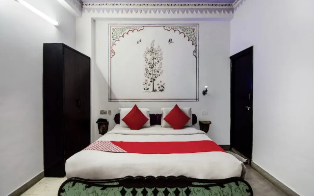 OYO 1422 Hotel Mandiram Palace