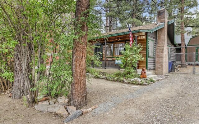 2295-cozy Bear Cabin 2 Bedroom Chalet by RedAwning