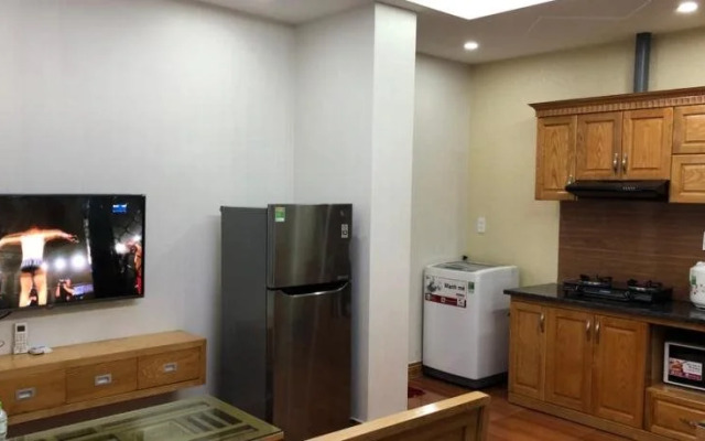 Tan Long Lakeside 1 Hotel & Apartment