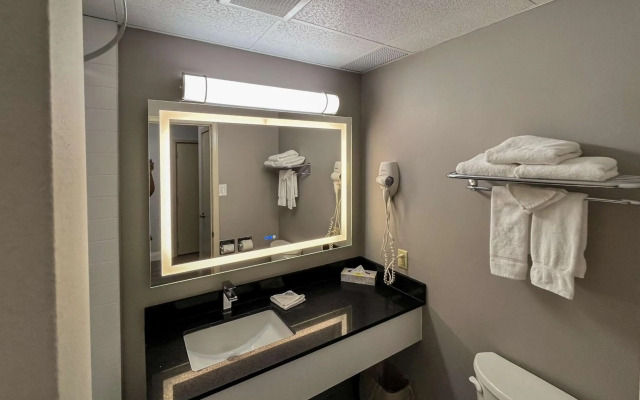 Motel 6 Sault Ste. Marie, ON