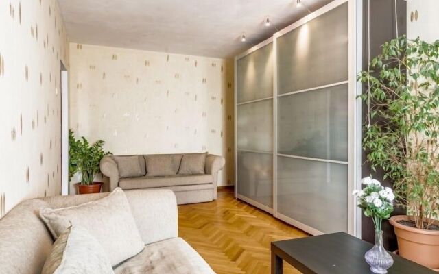 Апартаменты, ул. Профсоюзная, 140, к. 1