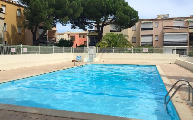 Studio in Le Grau D'agde, With Pool Access and Enclosed Garden