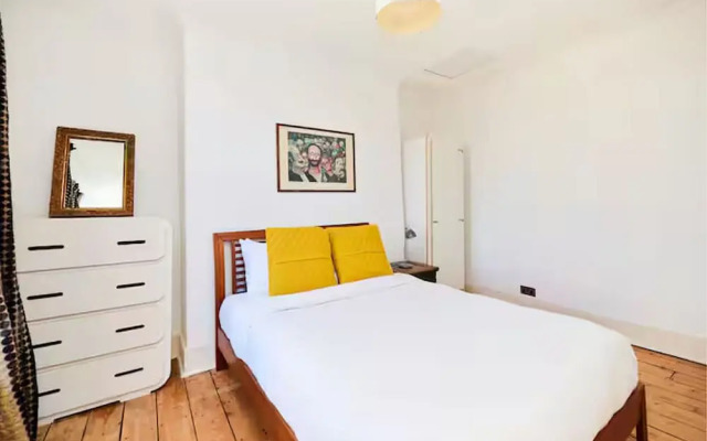 Stylish 3Br Home With Private Patio In Maida Vale
