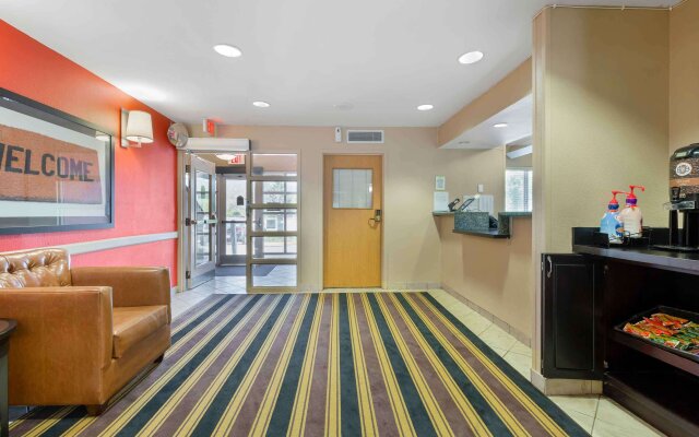 Extended Stay America Suites Washington DC Chantilly Airport