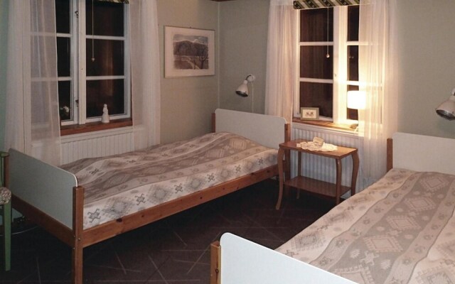 Awesome Home in Ed With 4 Bedrooms and Wifi