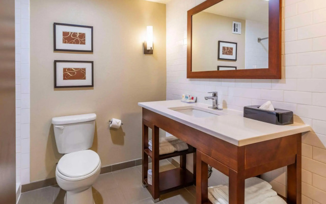 Quest Hotel Tagaytay City