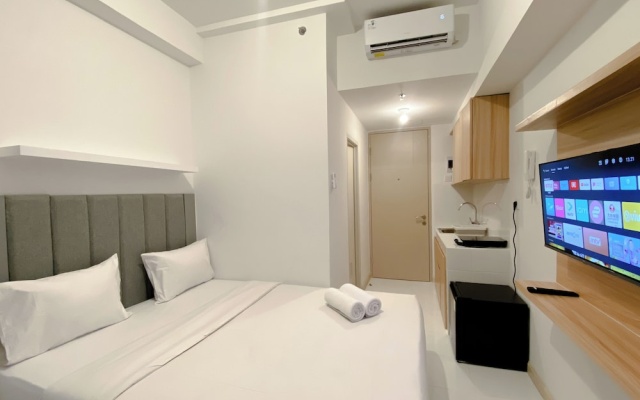 Restful And Good Deal Studio At Tokyo Riverside Pik 2 Apartment – Guest Rooms – Jakarta