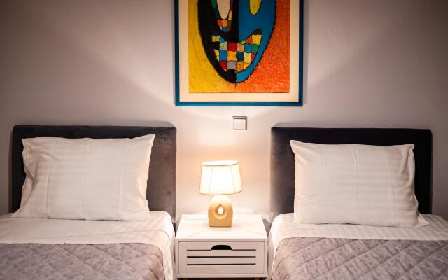 Kitries Summer Getaway - Eden Sandy Suite