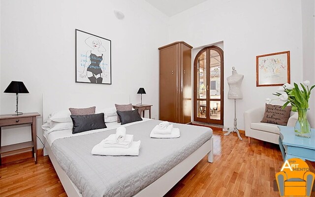 Amleto Apartment