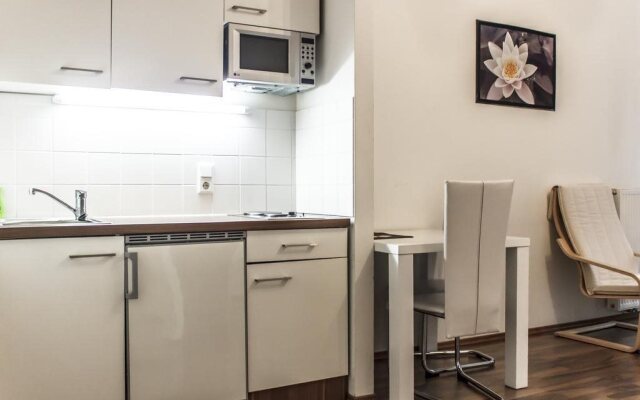 Grand Central Studio Apartments