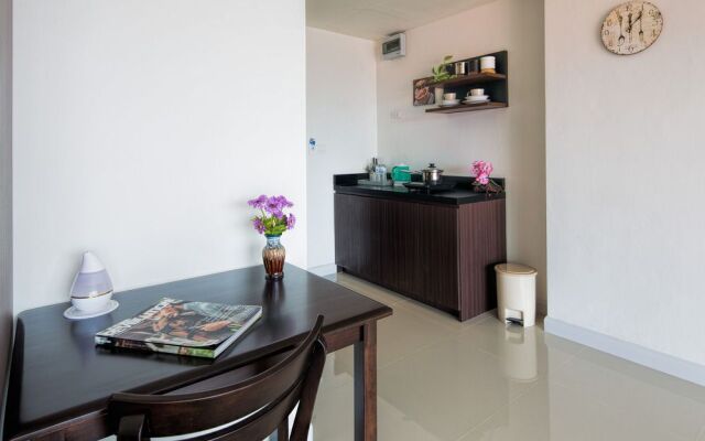 Bayshore Oceanview Apartment F11-f12