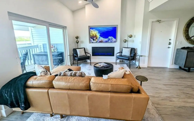 The Intercoastal #205 - Beachy Chic