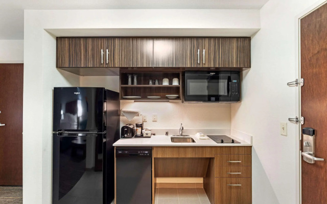 MainStay Suites Lancaster Dallas South