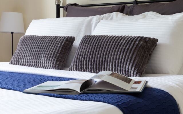 Sea View! Spacious 2BR in JBR + Pool & gym