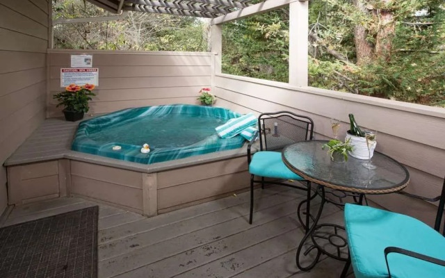 Sycamore Mineral Springs Resort
