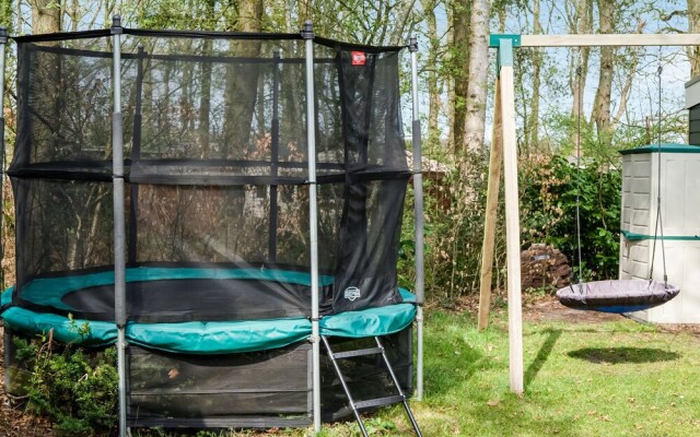 Secluded Bungalow in Laag-soeren With Garden