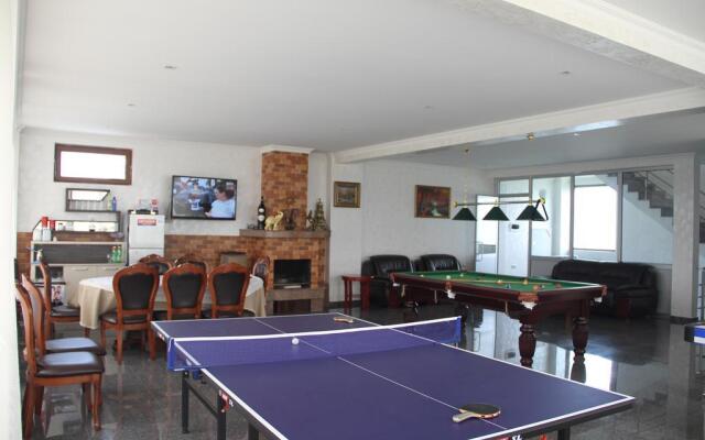Hotel 725