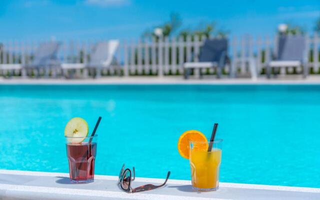 Leonidas Resort