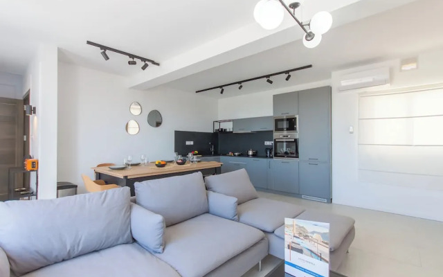 Seaview And Wellness Penthouse In Gozo
