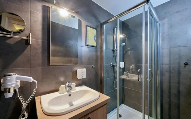 Adonis Hotel Strasbourg