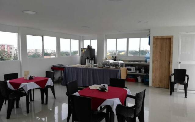 Apartasuites La Flora