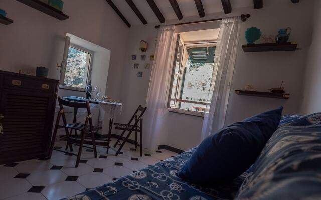 Arbanella Sea View Apartment