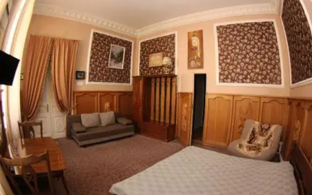 Orpheus Hostel and Apartments