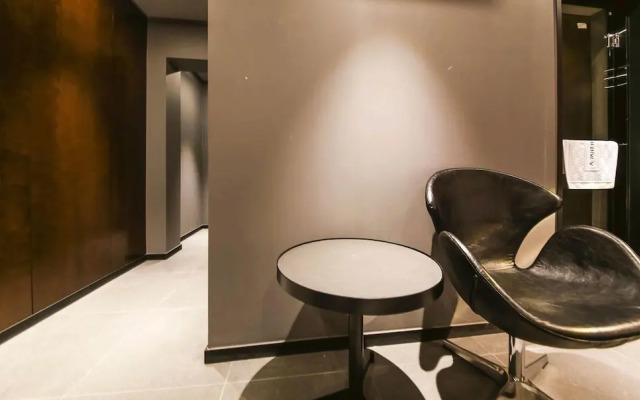 A-Vant Hotel