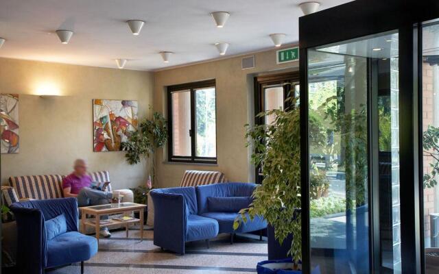 Pacific Hotel Airport