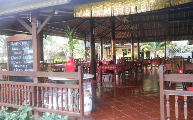 Bali Lovina Beach Cottages