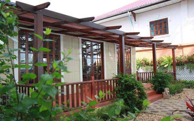Le Bouton Dor Boutique Hotel