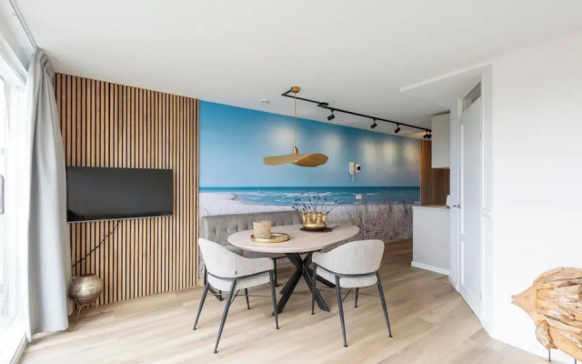 Cozy Apartment Near Beach