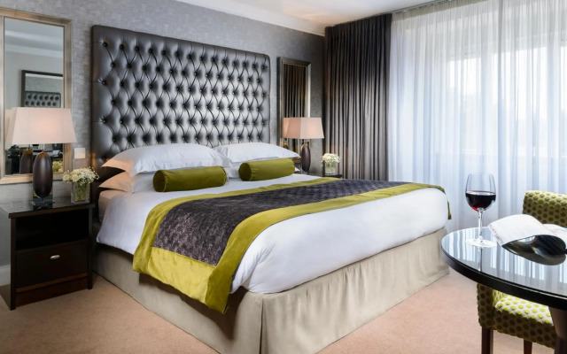 Killarney Oaks Hotel