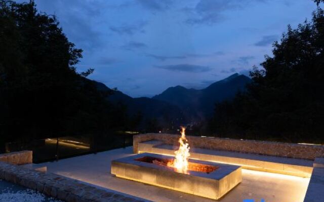 Yunfu Banshan Holiday Homestay