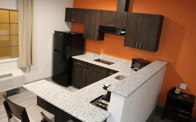 Scottish Inn & Suites - IAH Airport