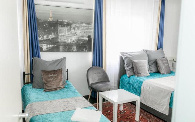 Tau Design Hotel