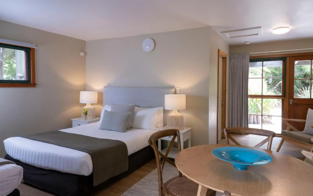 Awaroa Lodge