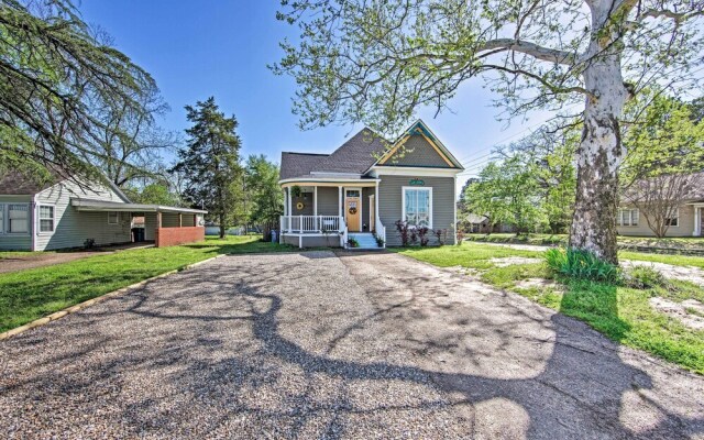 Renovated 'carnegie Cottage' - Walk to Dtwn!