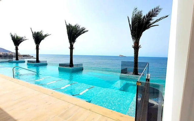 Luxury apartment2 with infinity swimming pool