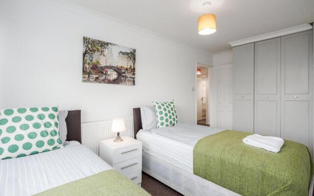 Tms Lovely 3 Bed House-tilbury-free Parking