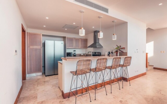 Amazing Villa With Ocean View at Puerto Bahia E6