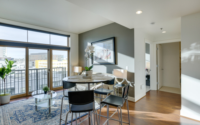 Modern 1BR Apartment - Downtown Location