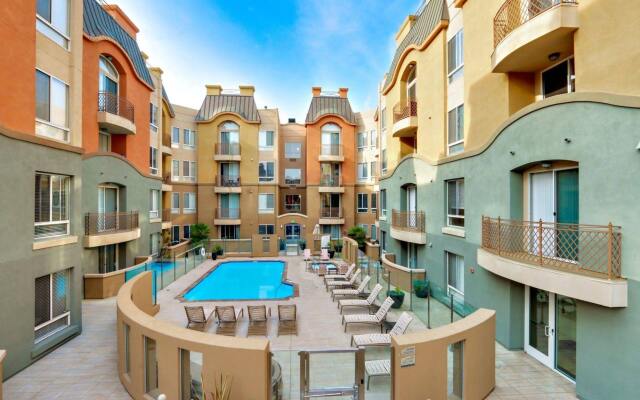 Global Luxury Suites at Lincoln Blvd
