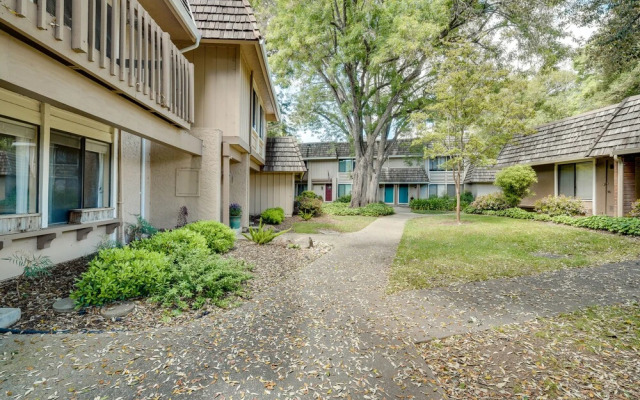 Sunny San Jose Townhome - Family Friendly!