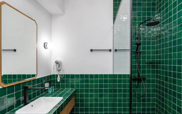 Stylish 2BR apt w huge terrace in Old Tbilisi