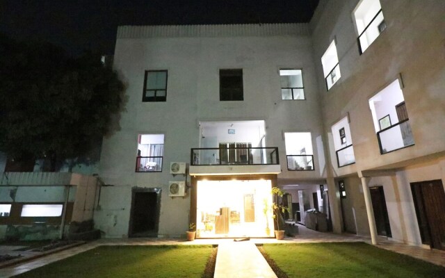 OYO 24410 Camellia Resort