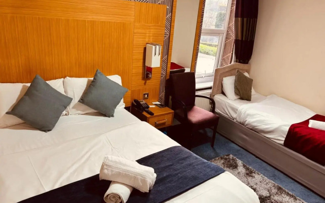 Acorn Lodge Gatwick