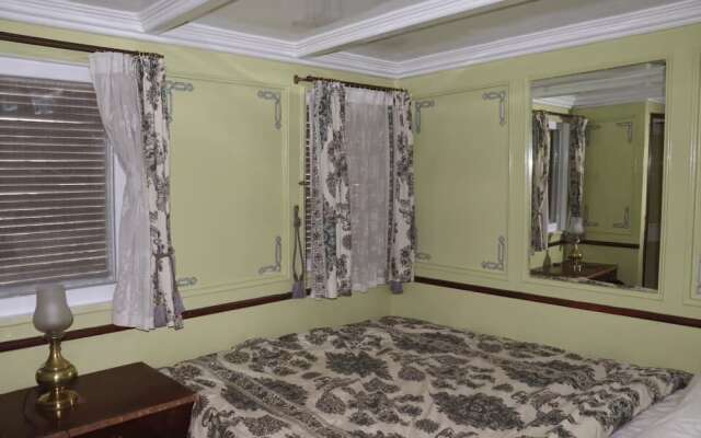 Dahabiya Nile Cruises - Private Boat - All-Inclusive
